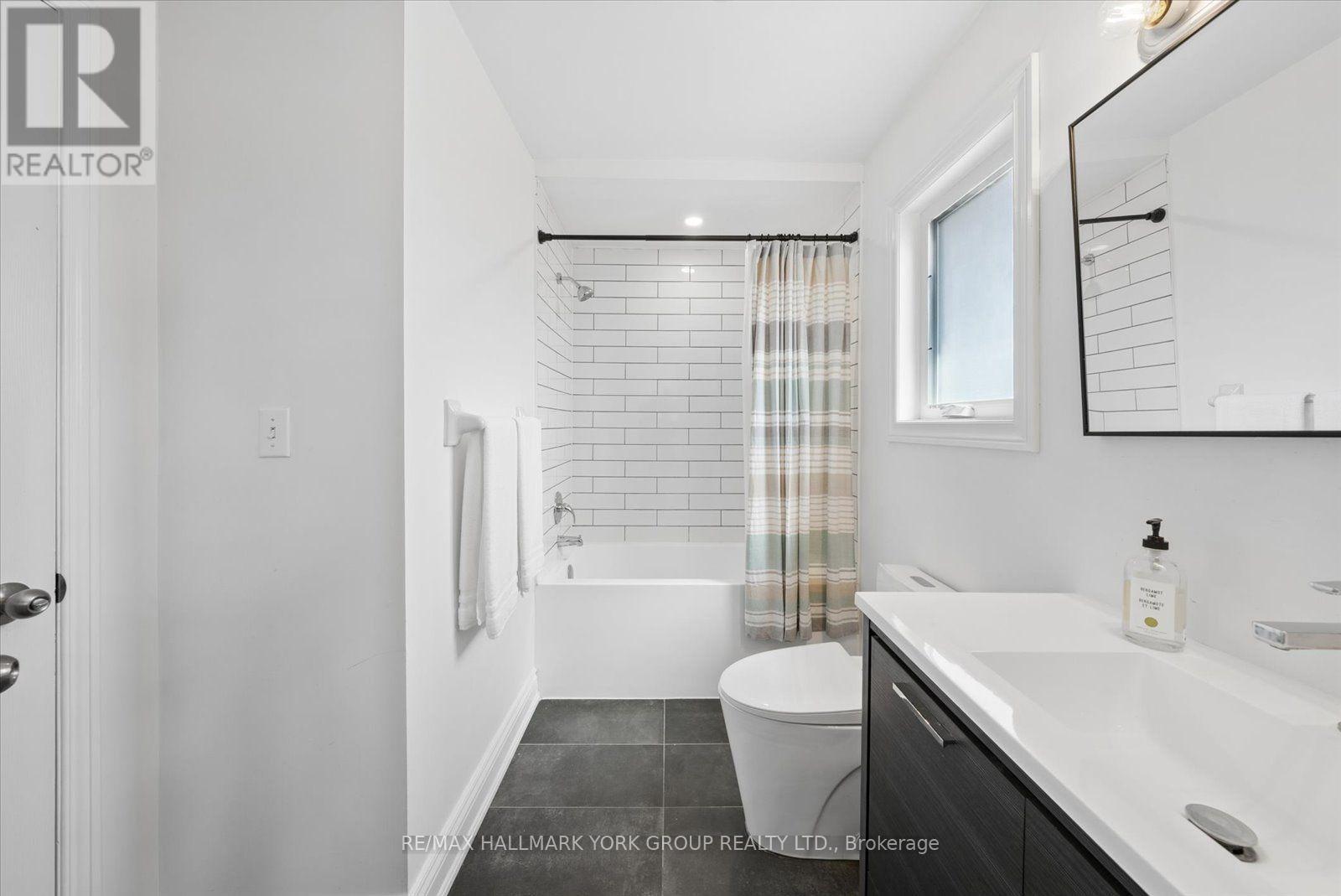 21 SNEDDEN AVENUE - 18