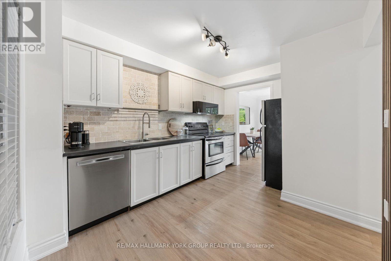 21 SNEDDEN AVENUE - 8