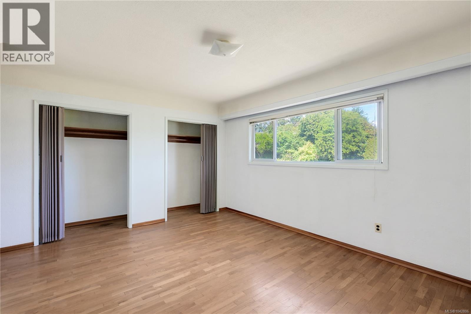 3341 Rolston Cres, Saanich