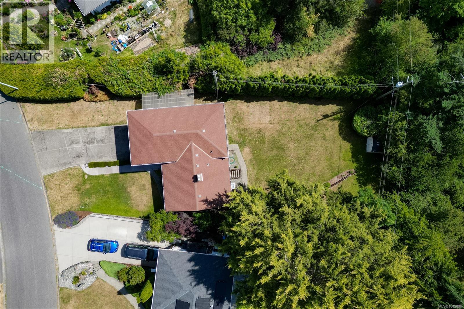 3341 Rolston Cres, Saanich