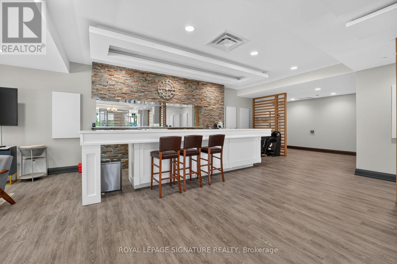#605 354 ATHERLEY ROAD - 35