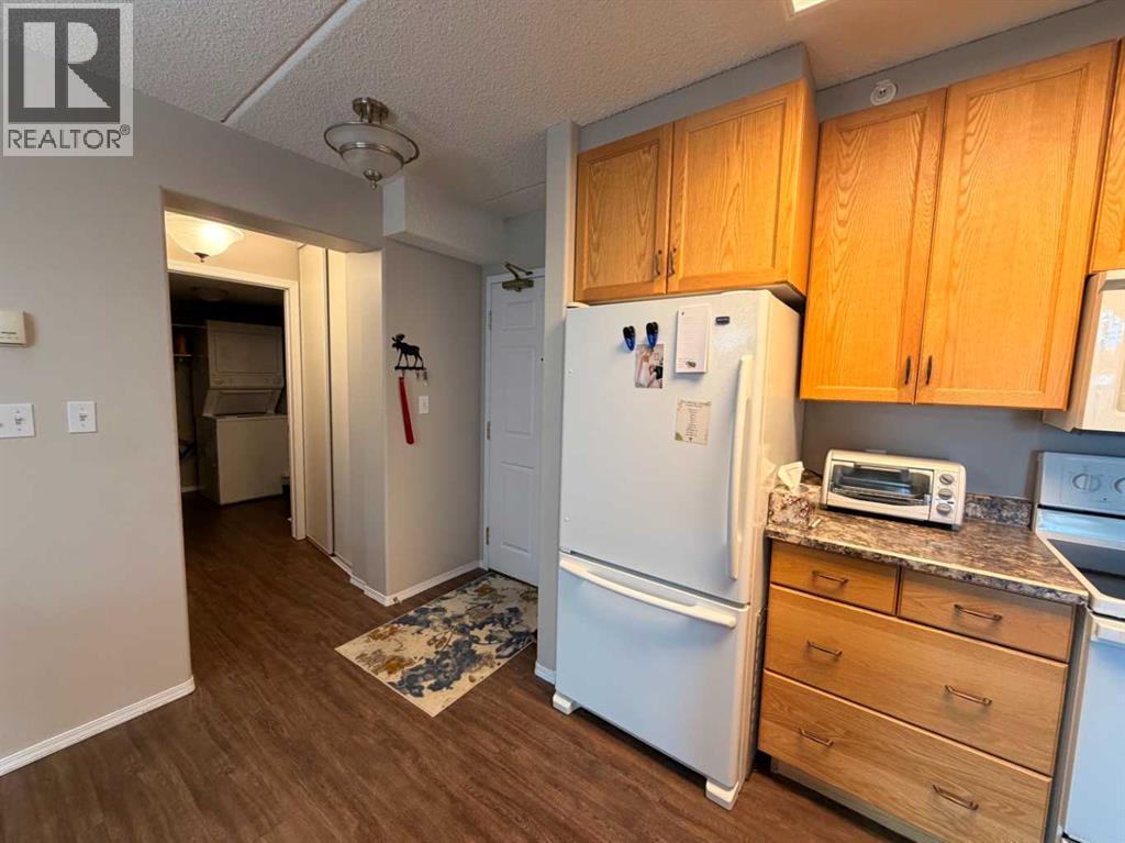 #309 848 4 Avenue - 11
