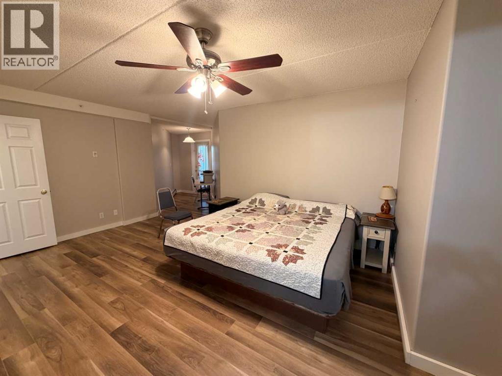 #309 848 4 Avenue - 5