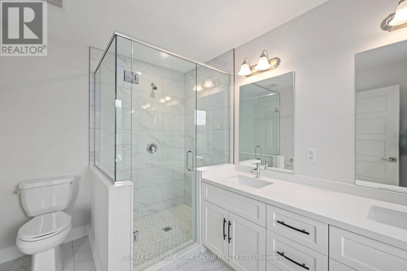 246 LEITCH STREET - 27