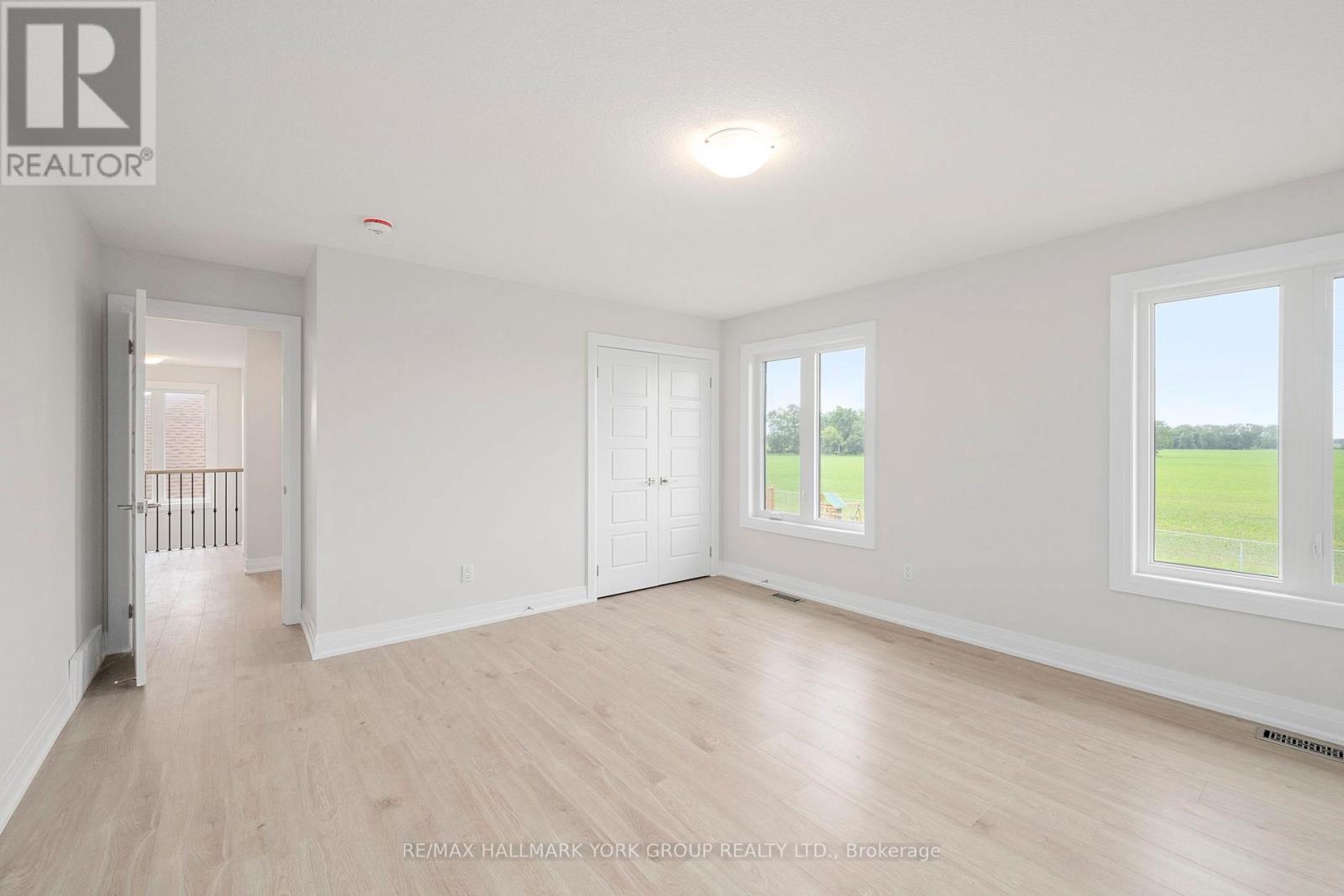 246 LEITCH STREET - 30