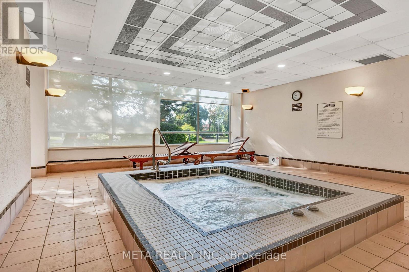#2010 550 WEBB DRIVE - Image 32