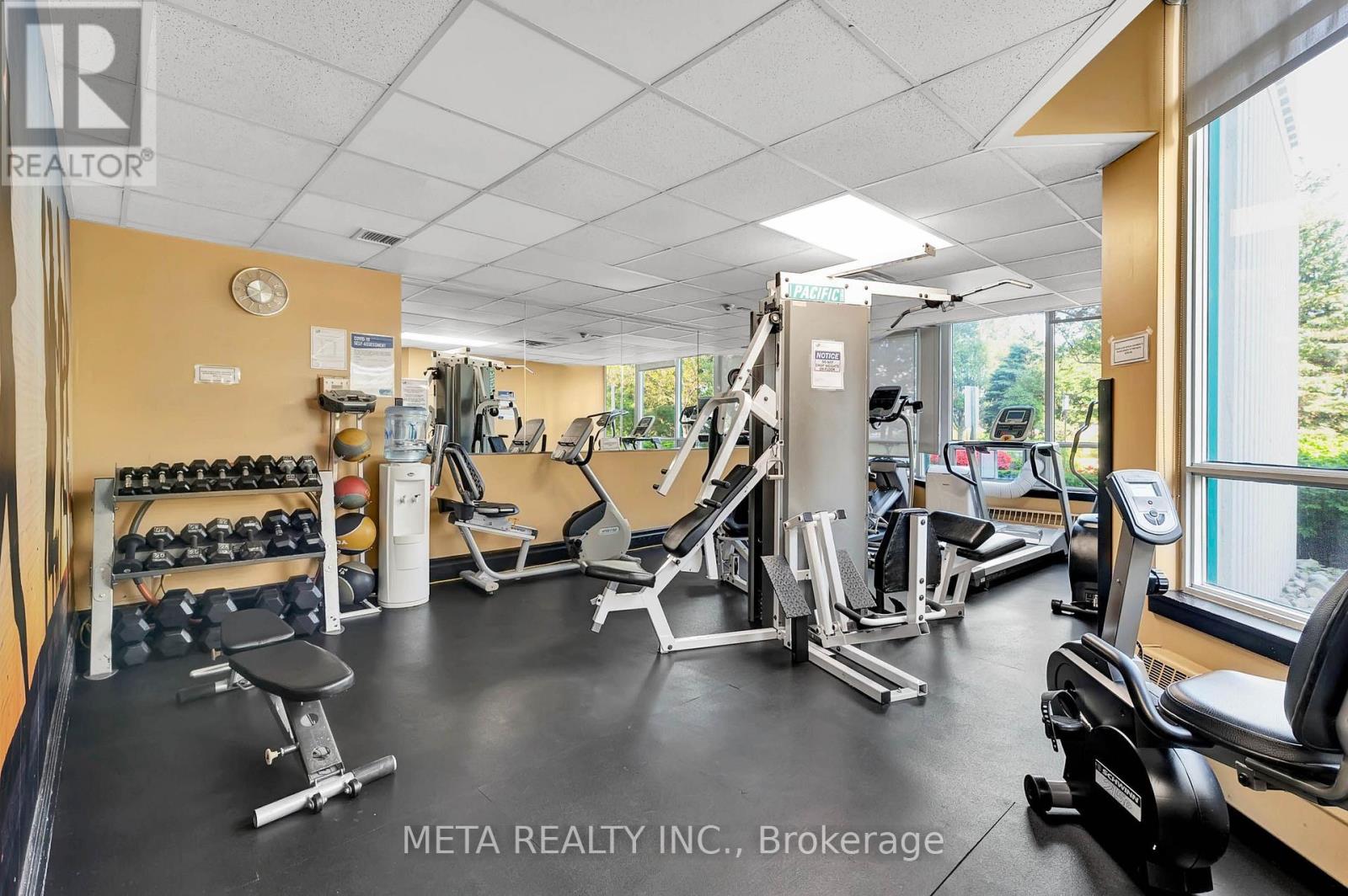 #2010 550 WEBB DRIVE - Image 33
