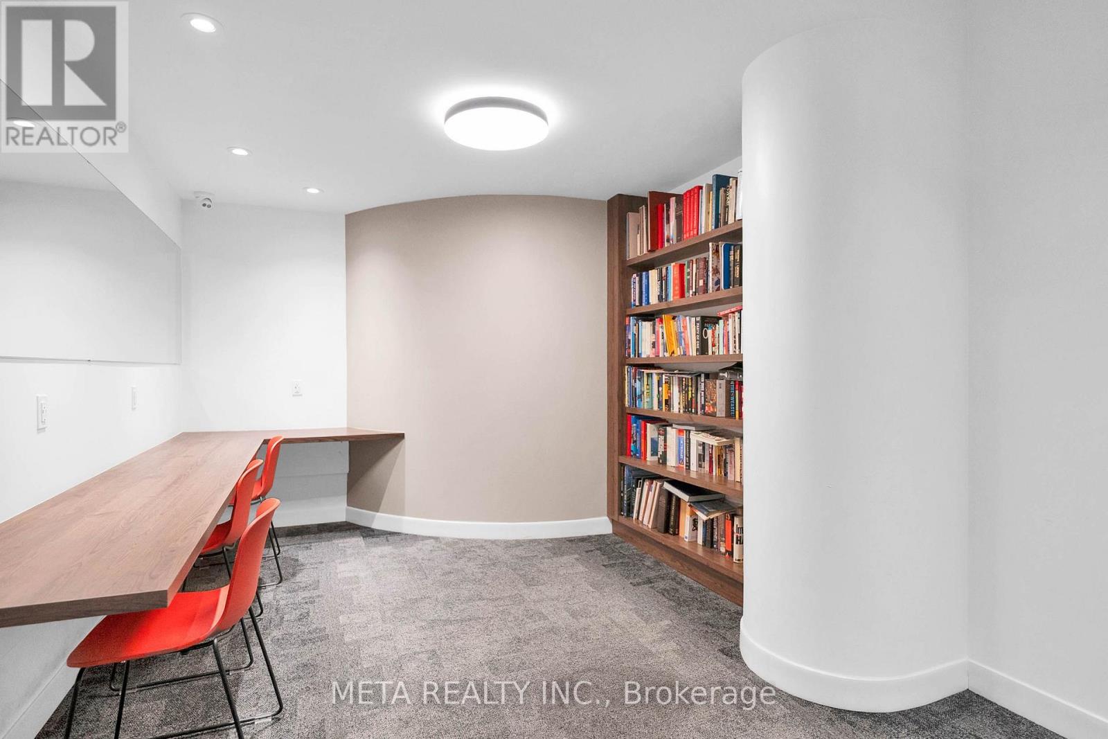 #2010 550 WEBB DRIVE - Image 35