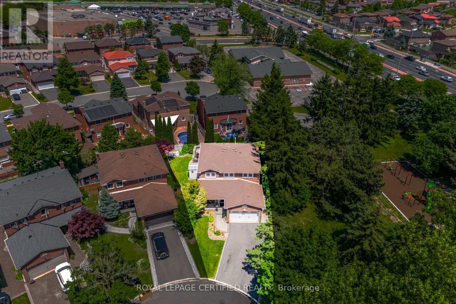 20 BURNLEY PLACE - 2