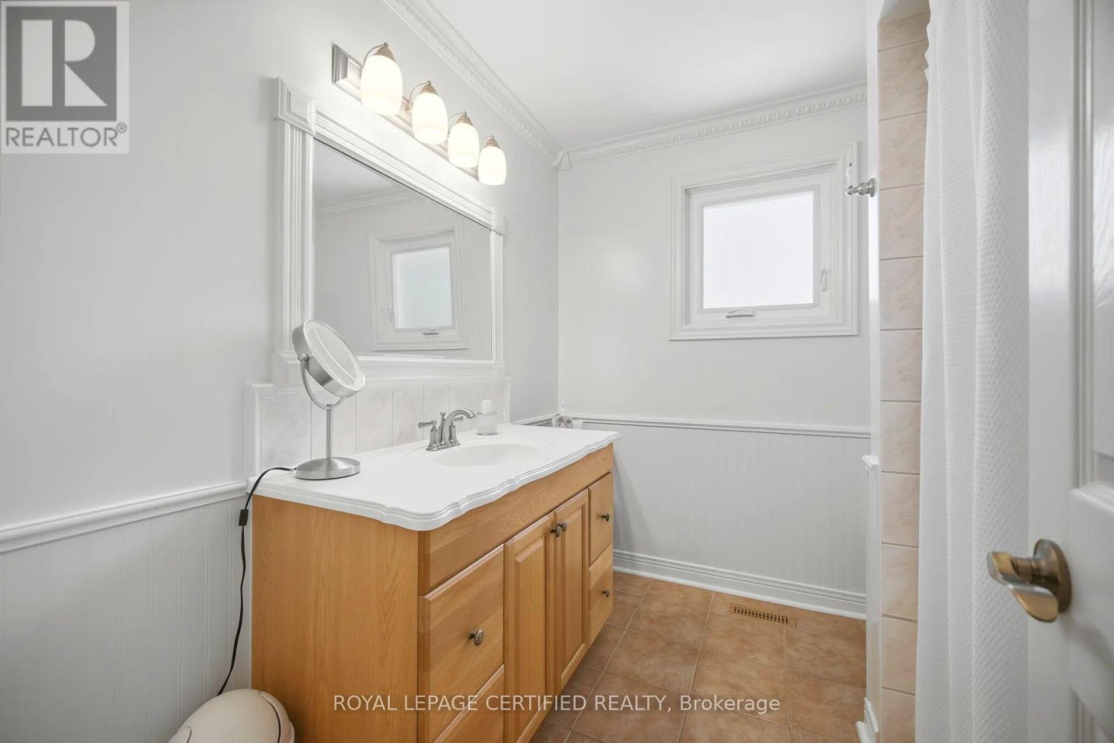 20 BURNLEY PLACE - 29