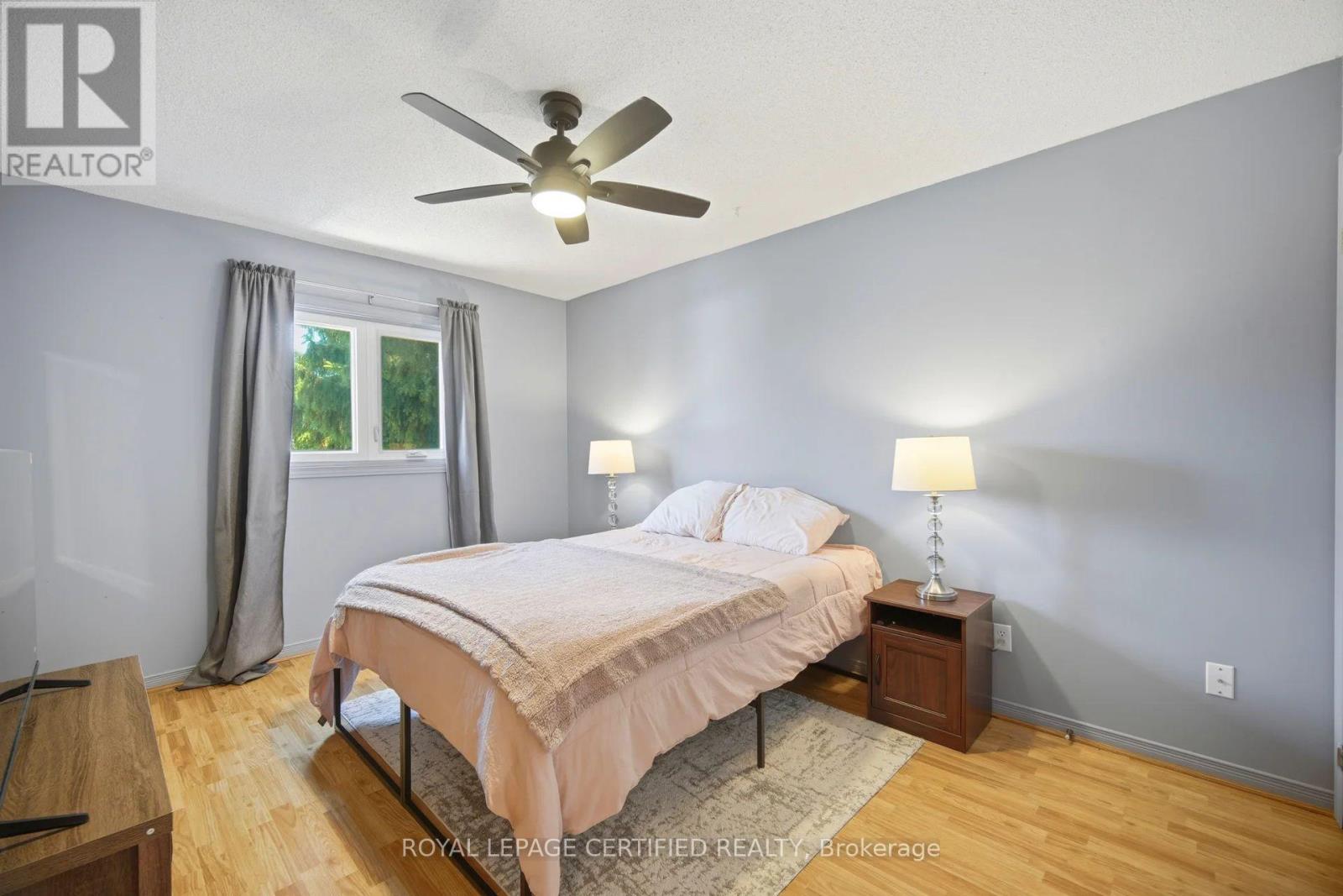 20 BURNLEY PLACE - 32