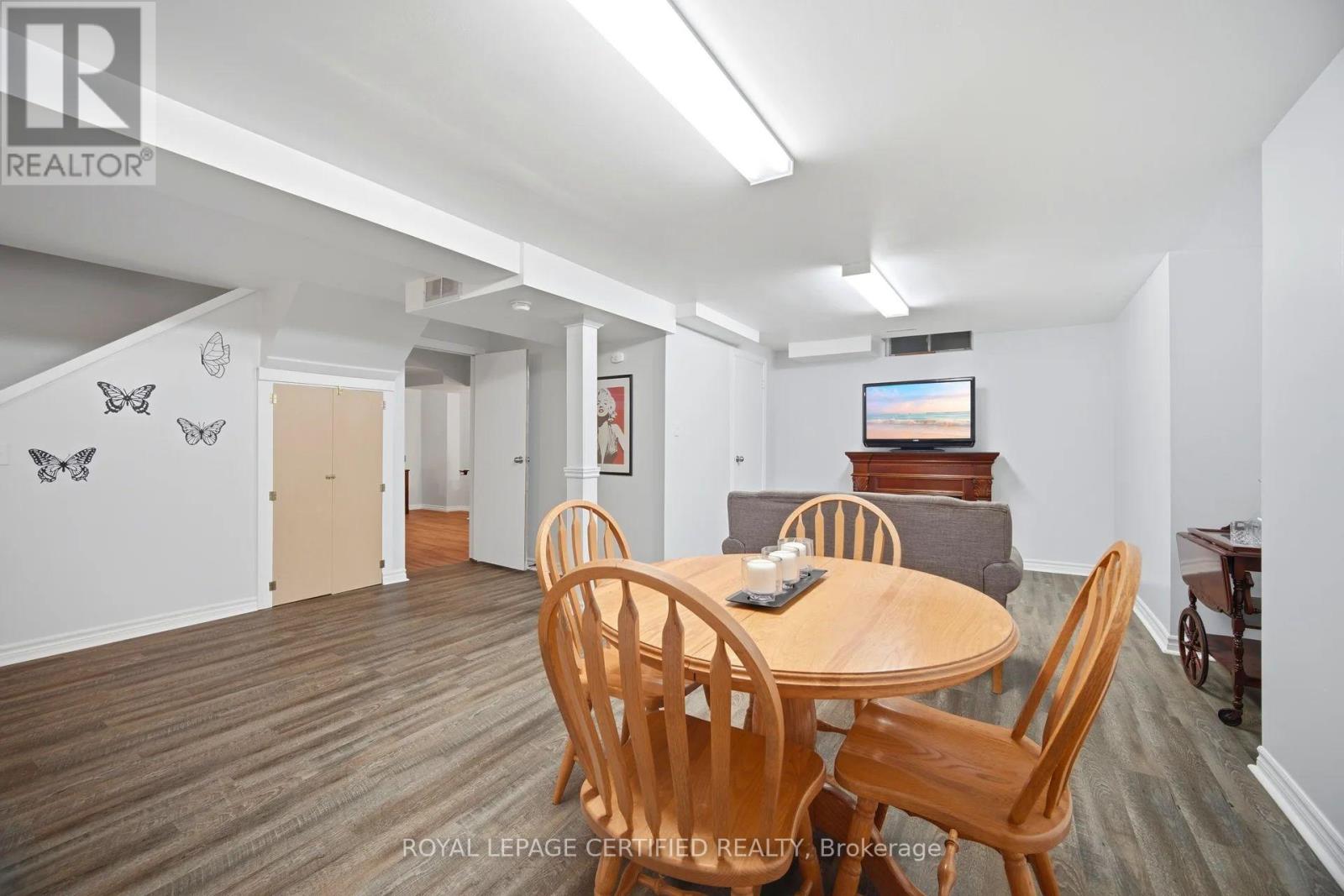 20 BURNLEY PLACE - 38
