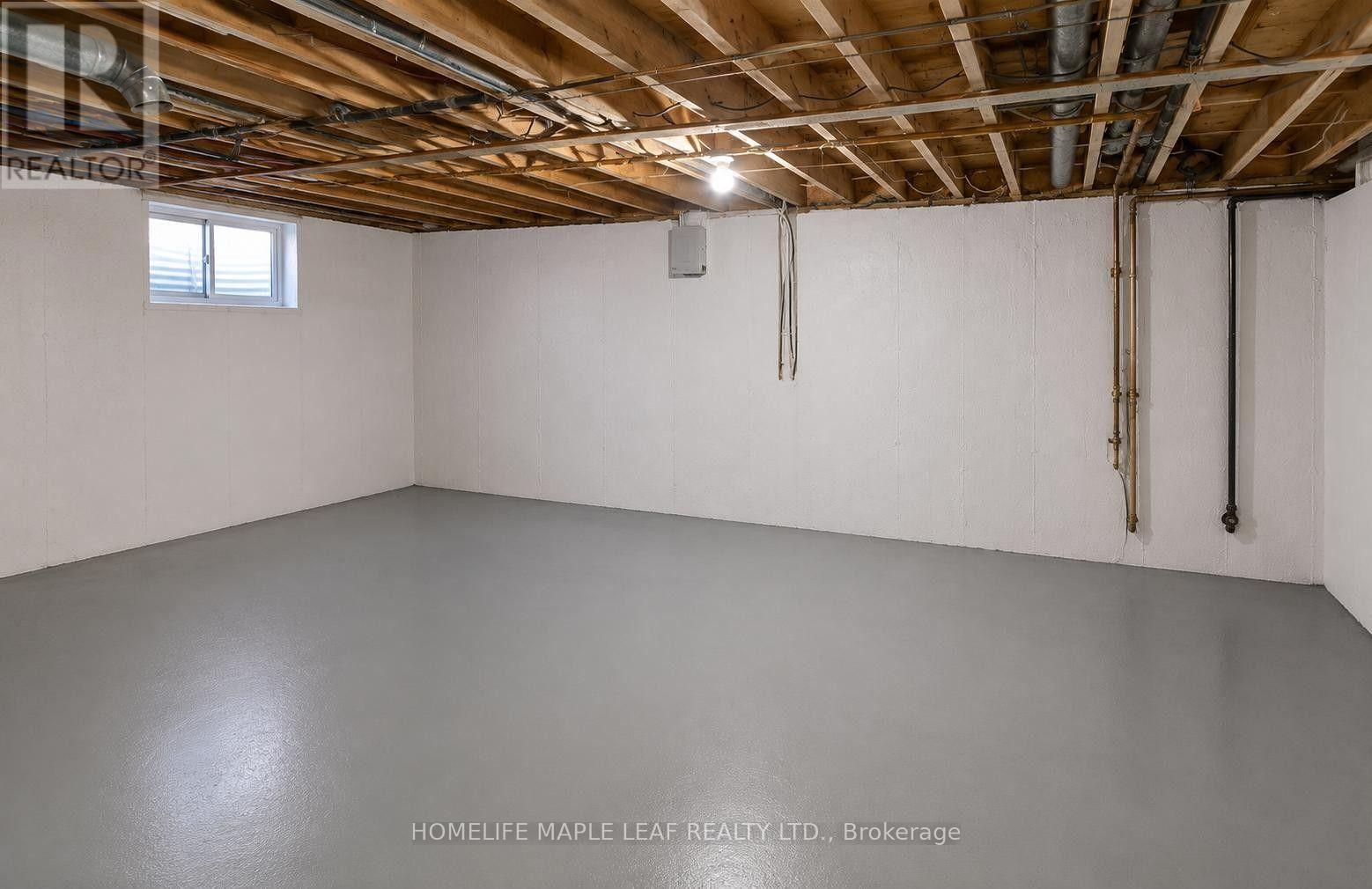 23 BARRETT CRESCENT - 14
