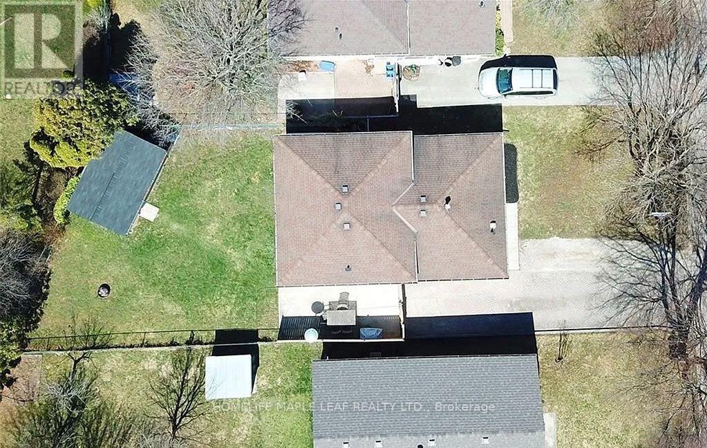 23 BARRETT CRESCENT - 16
