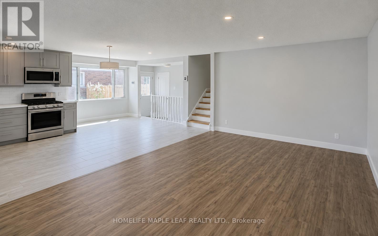 23 BARRETT CRESCENT - 5