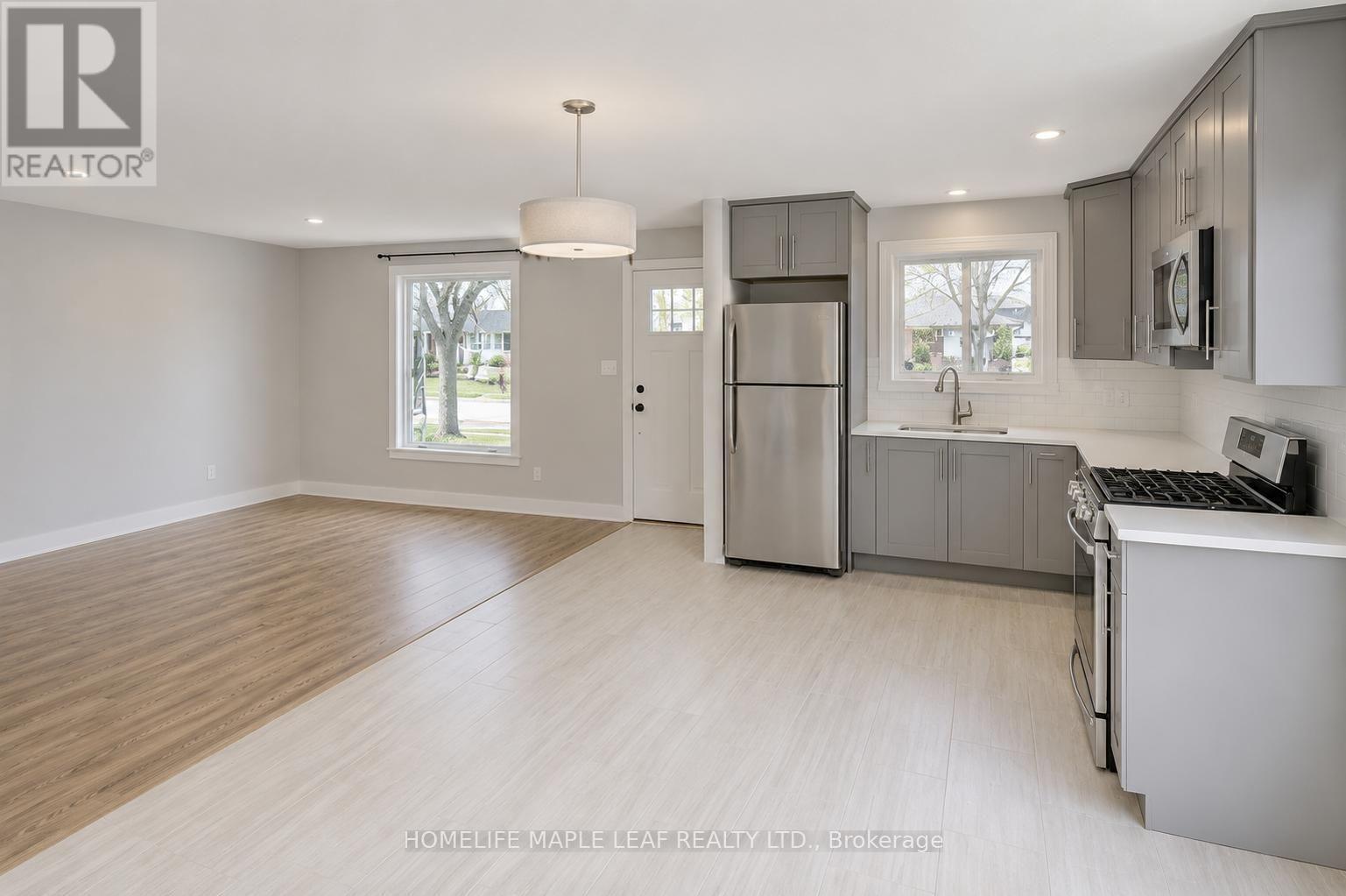 23 BARRETT CRESCENT - 7