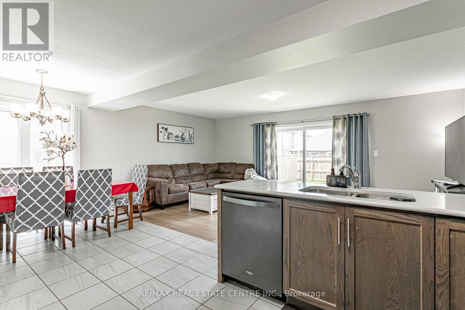 1540 DUNKIRK AVENUE - 11