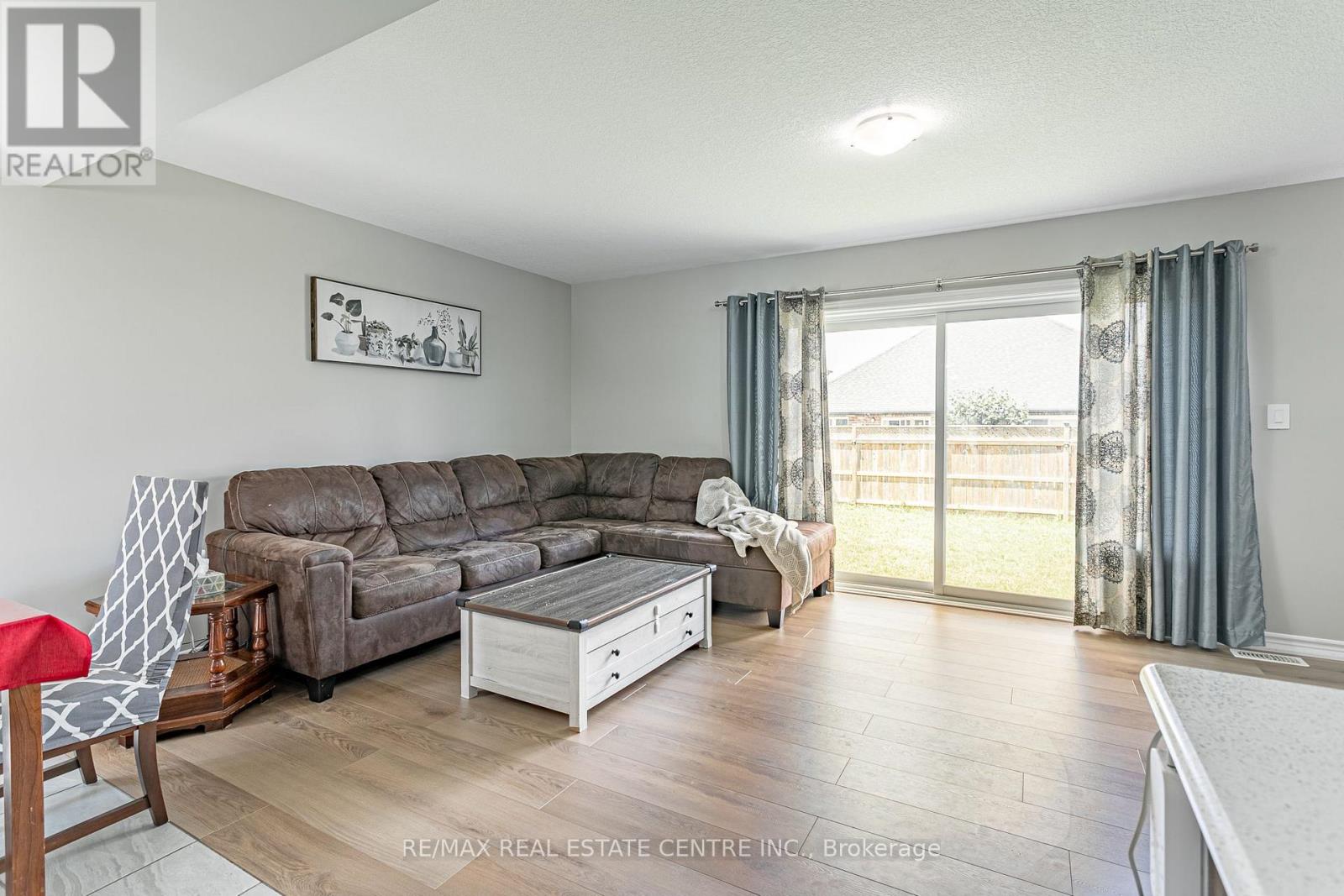 1540 DUNKIRK AVENUE - 12