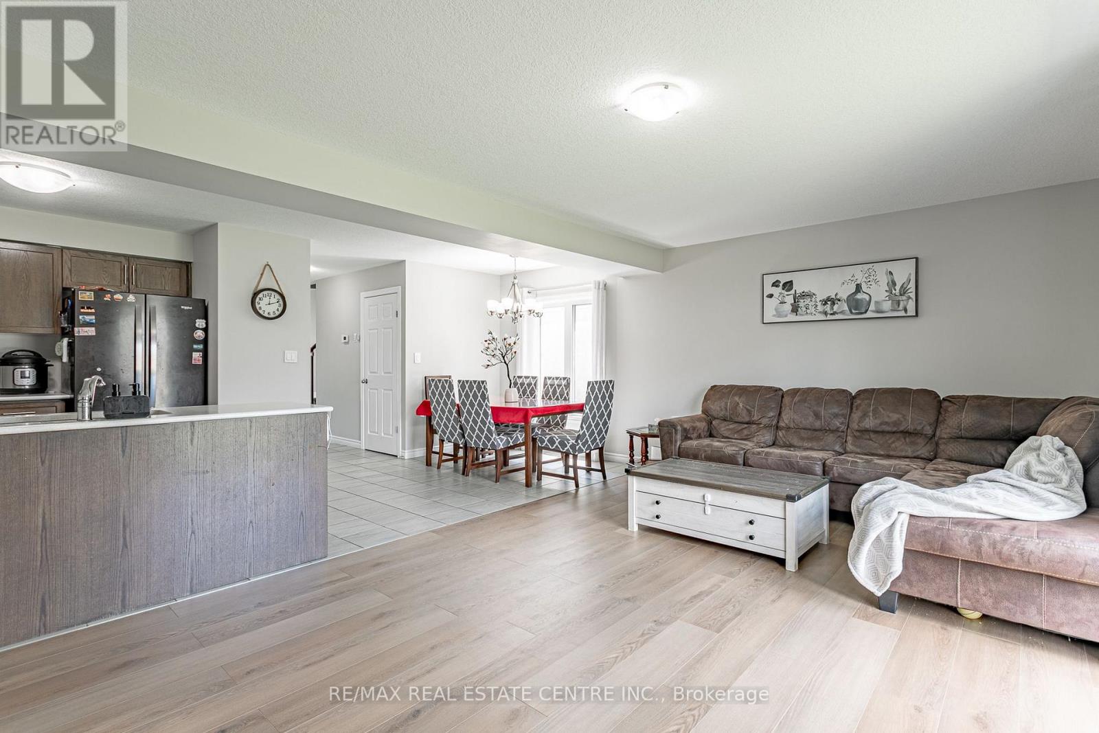 1540 DUNKIRK AVENUE - 13