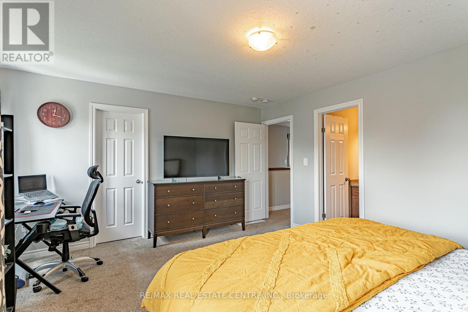 1540 DUNKIRK AVENUE - 17