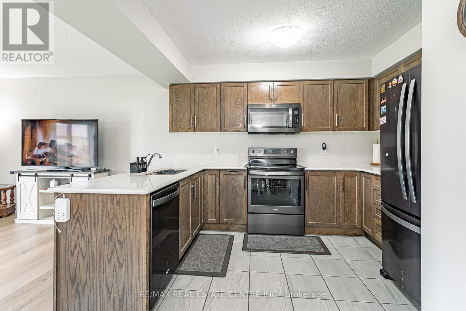 1540 DUNKIRK AVENUE - 8