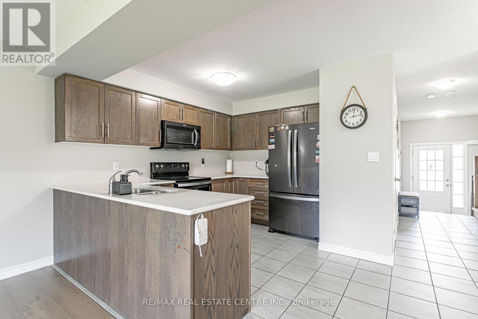 1540 DUNKIRK AVENUE - 9