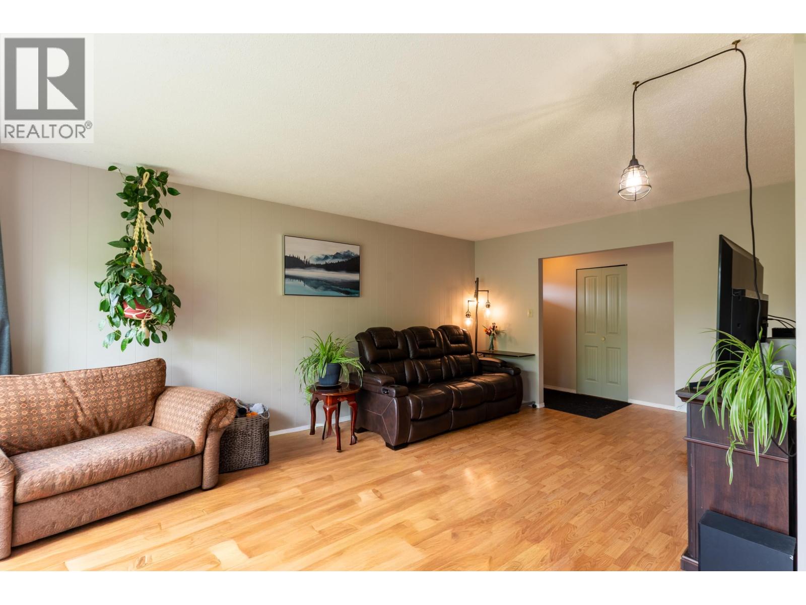 Photo 13 of 34 — 2750 OAK STREET · Prince George, BC