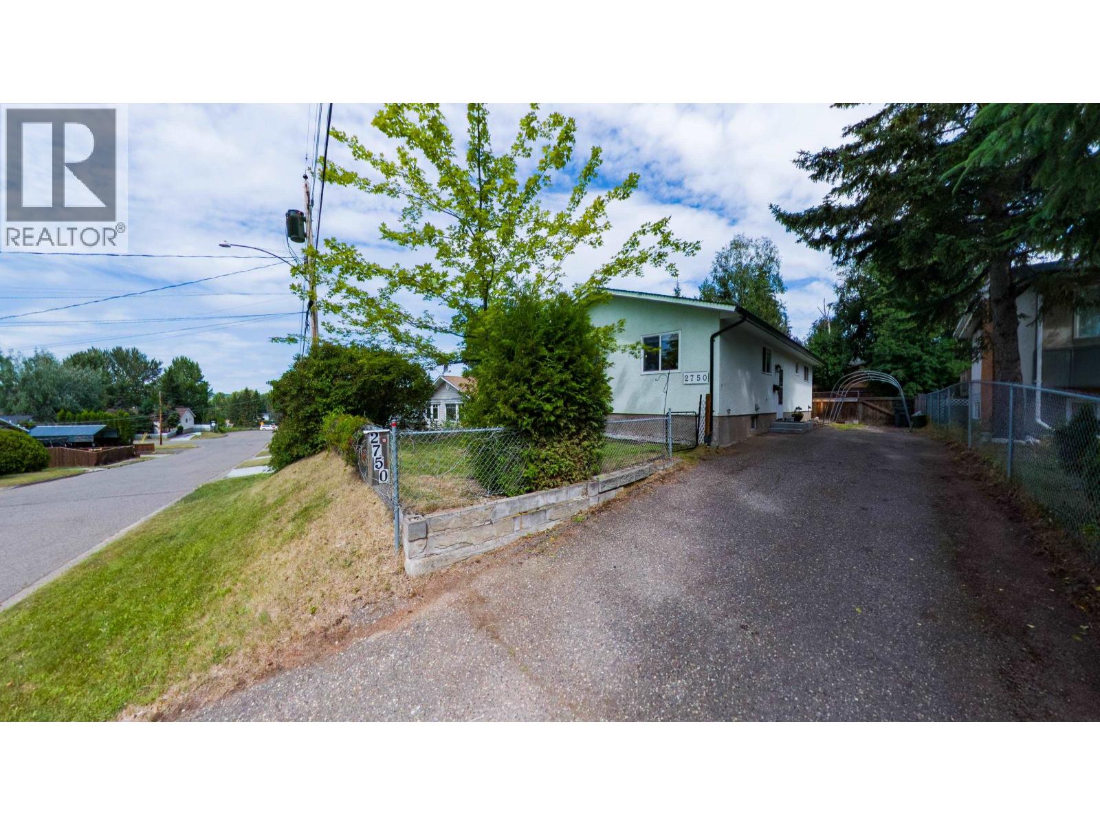 Photo 30 of 34 — 2750 OAK STREET · Prince George, BC