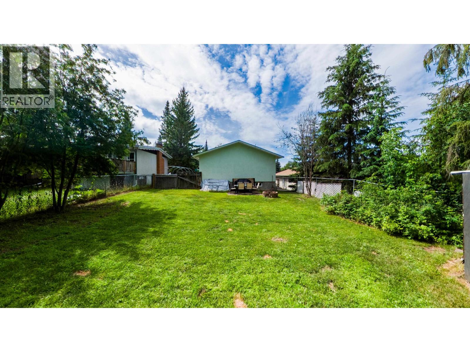 Photo 32 of 34 — 2750 OAK STREET · Prince George, BC
