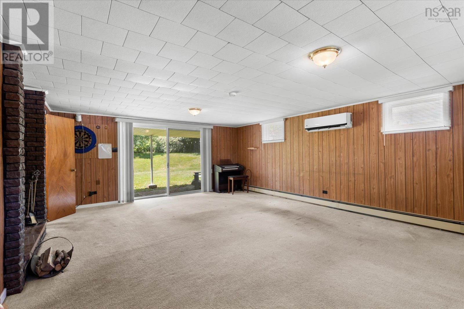 133 Hammond Street - 25