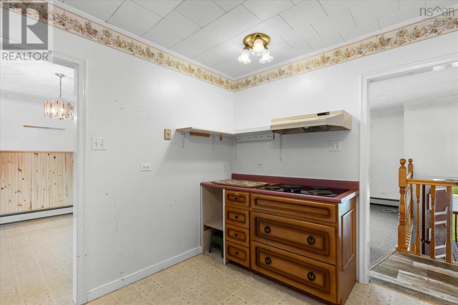 133 Hammond Street - 14