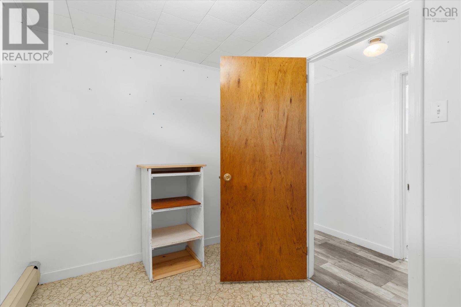 133 Hammond Street - 32