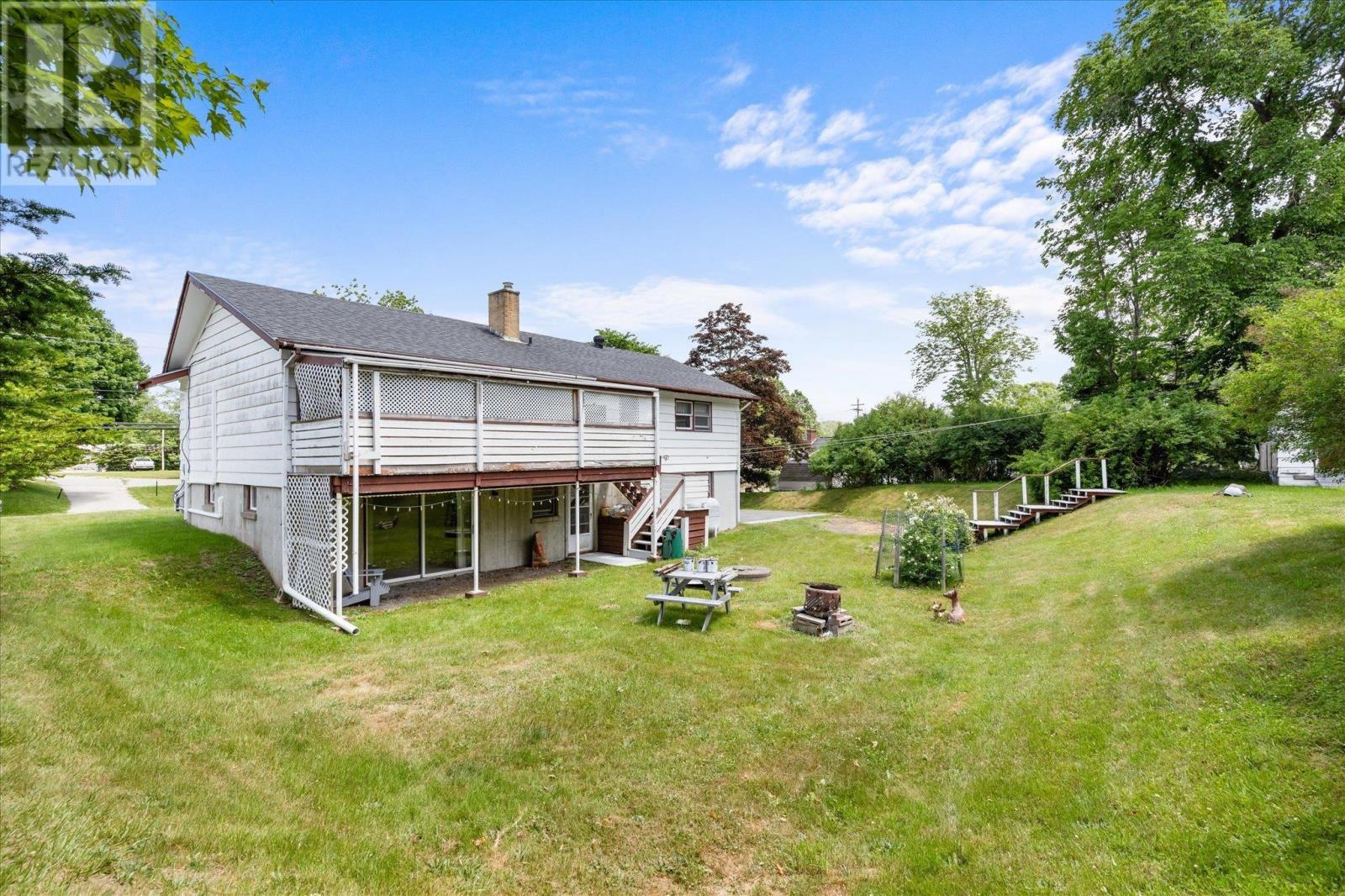 133 Hammond Street - 39