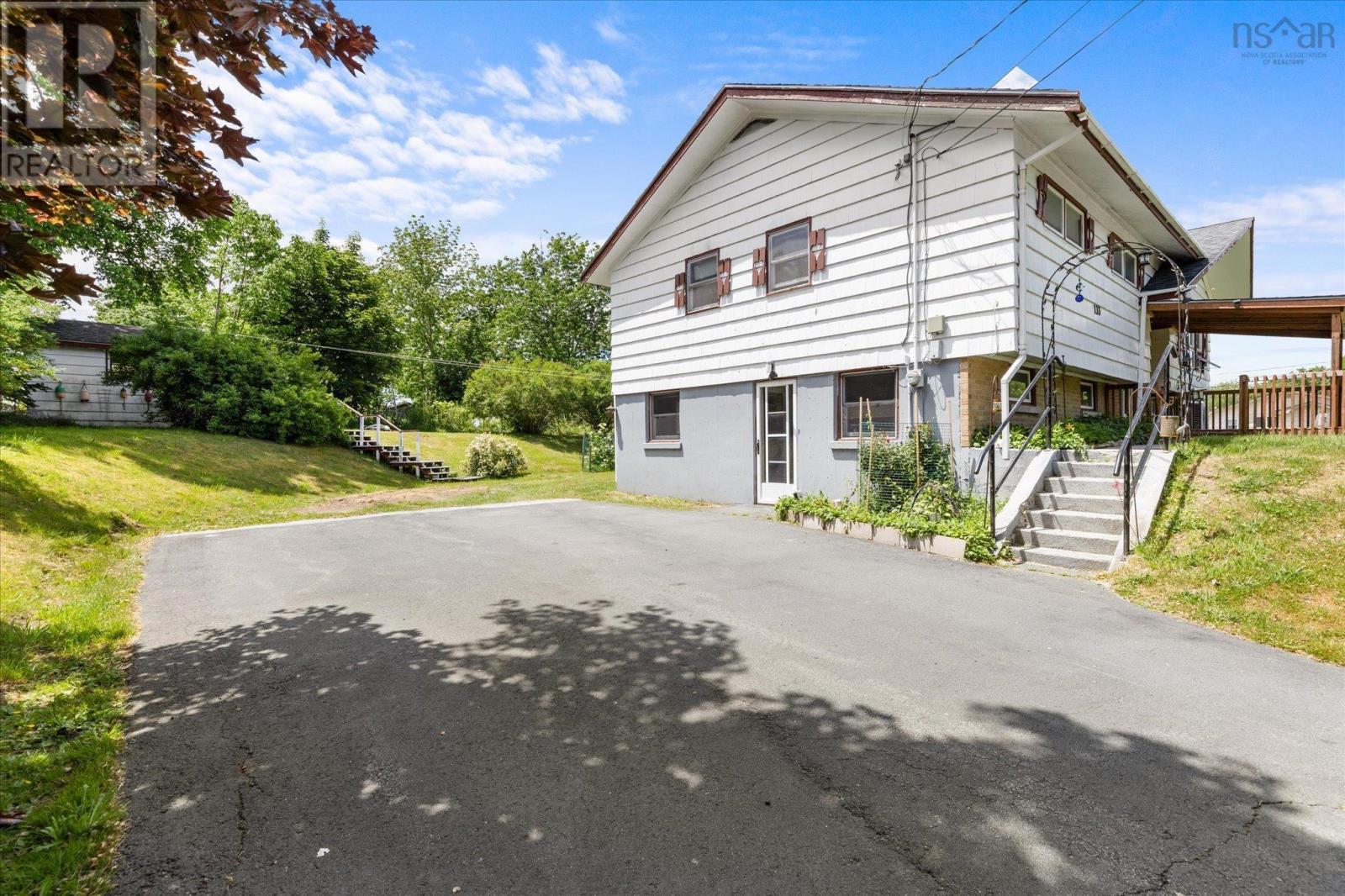 133 Hammond Street - 3