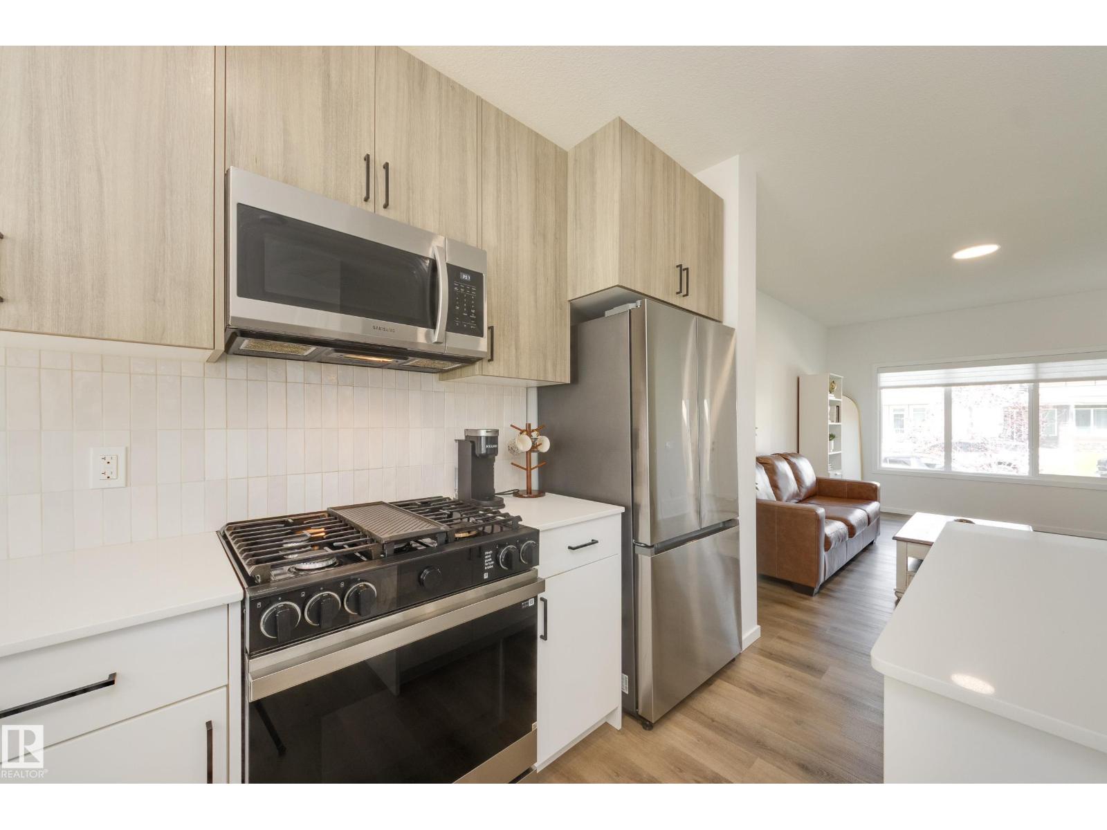 2804 193 ST NW - 10