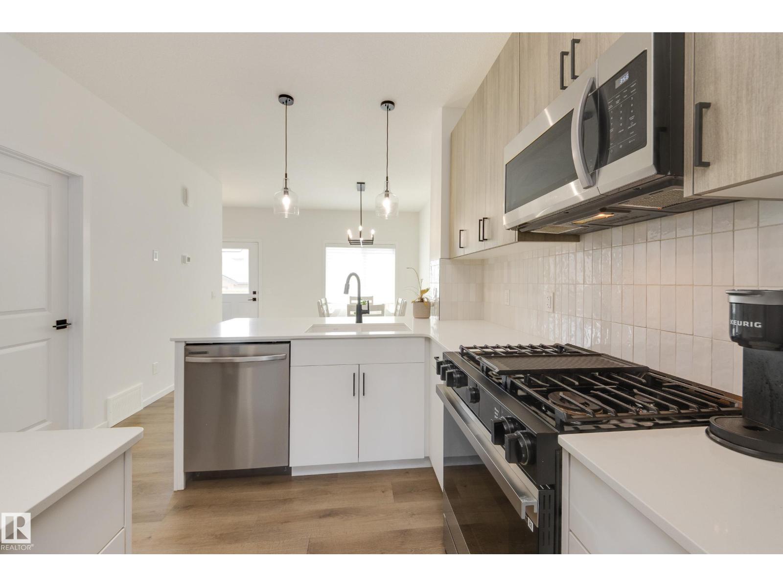 2804 193 ST NW - 11