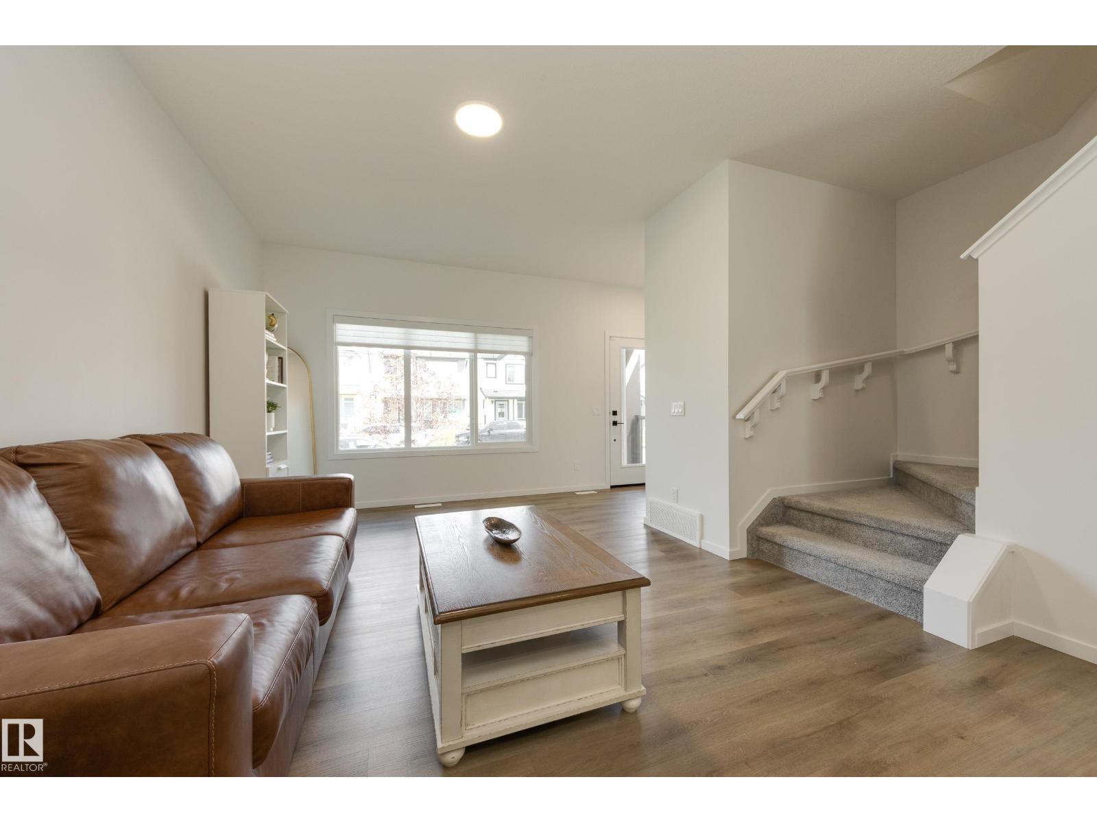 2804 193 ST NW - 5