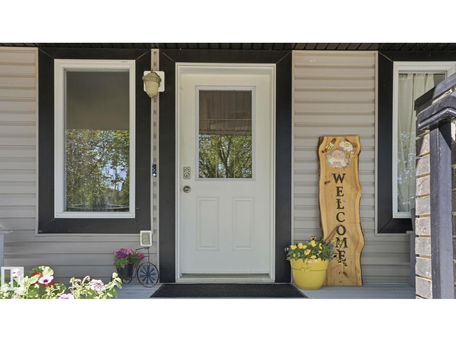 61 Spruce Village DR E - 2
