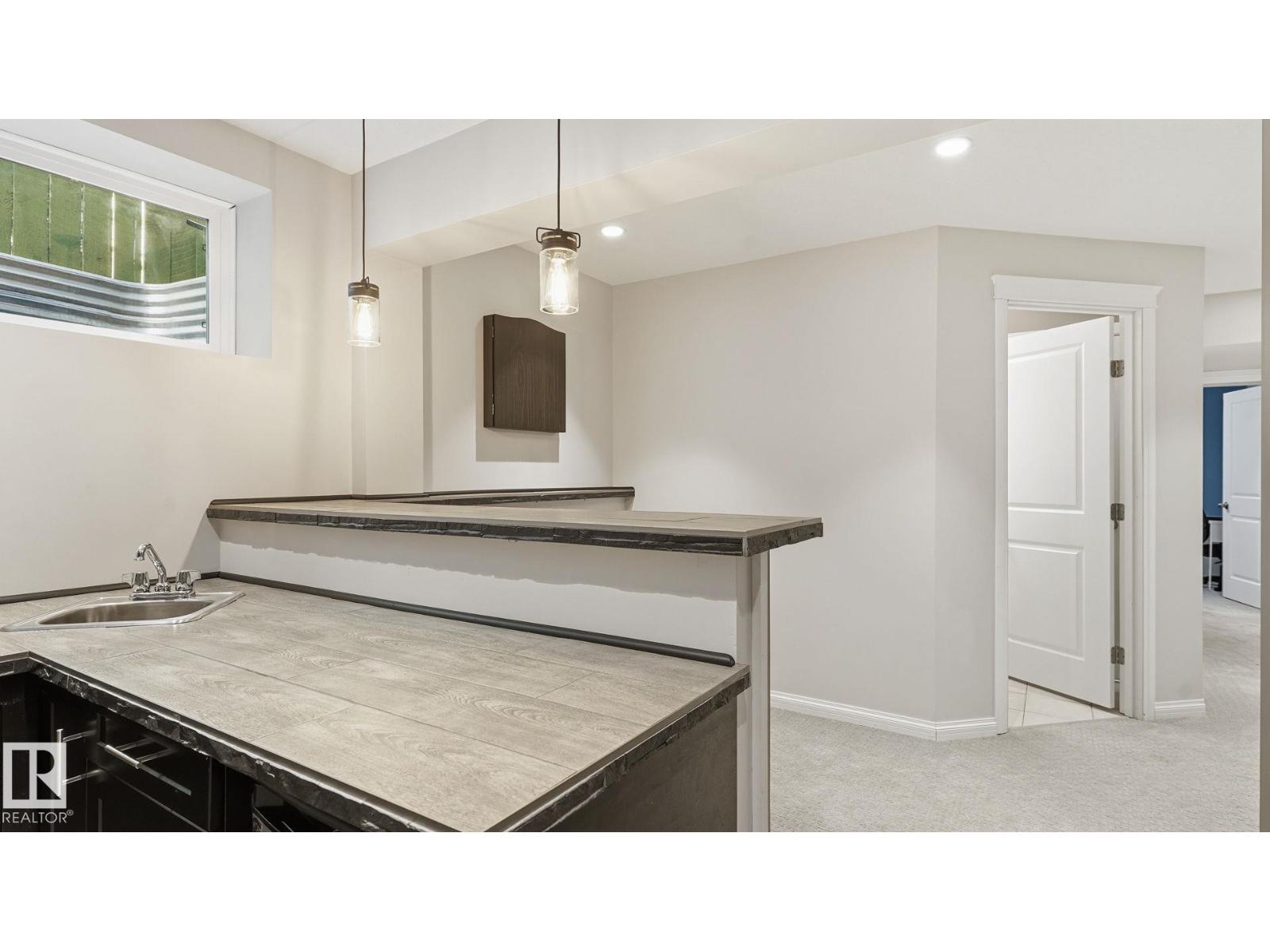 61 Spruce Village DR E - 30