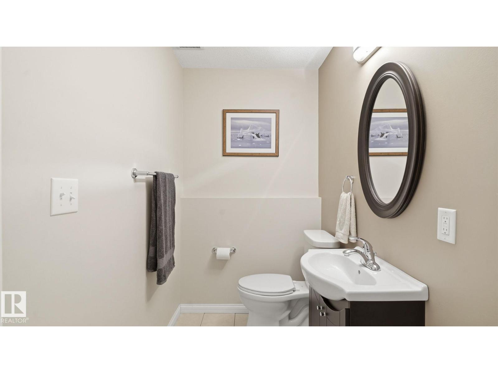 61 Spruce Village DR E - 32