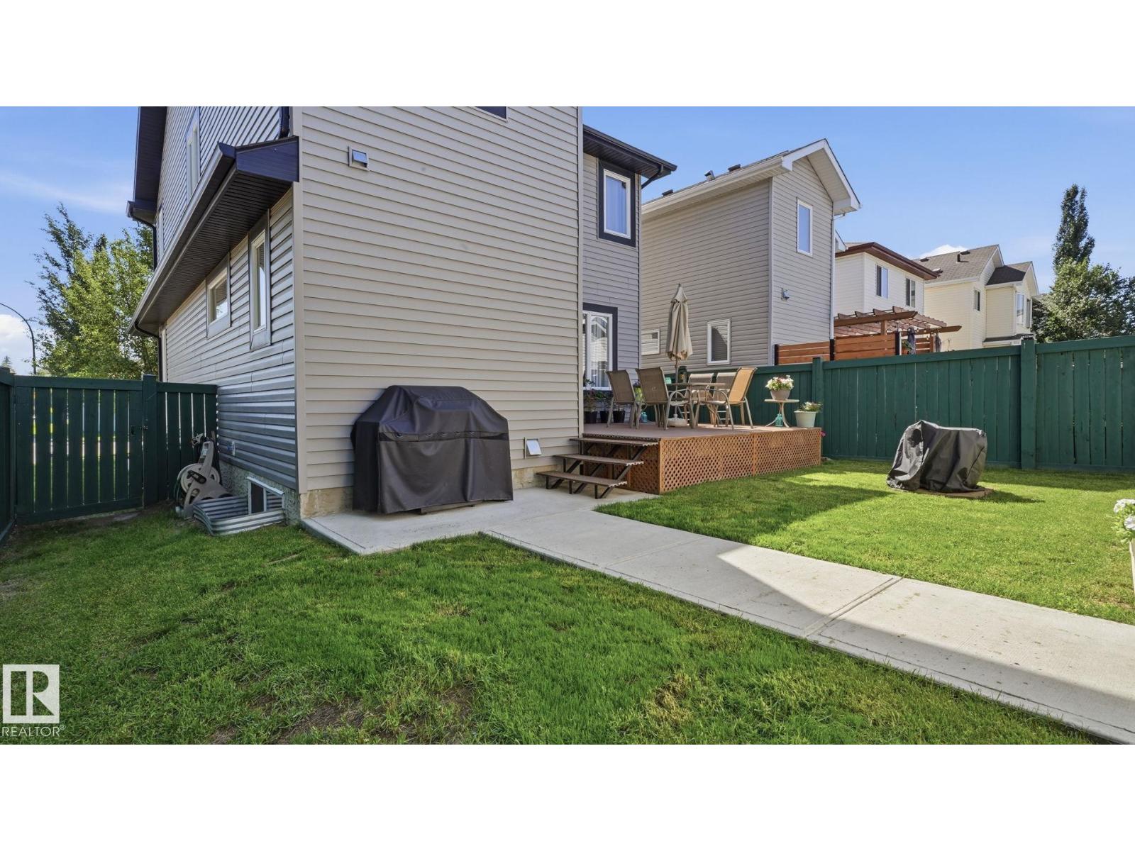 61 Spruce Village DR E - 39