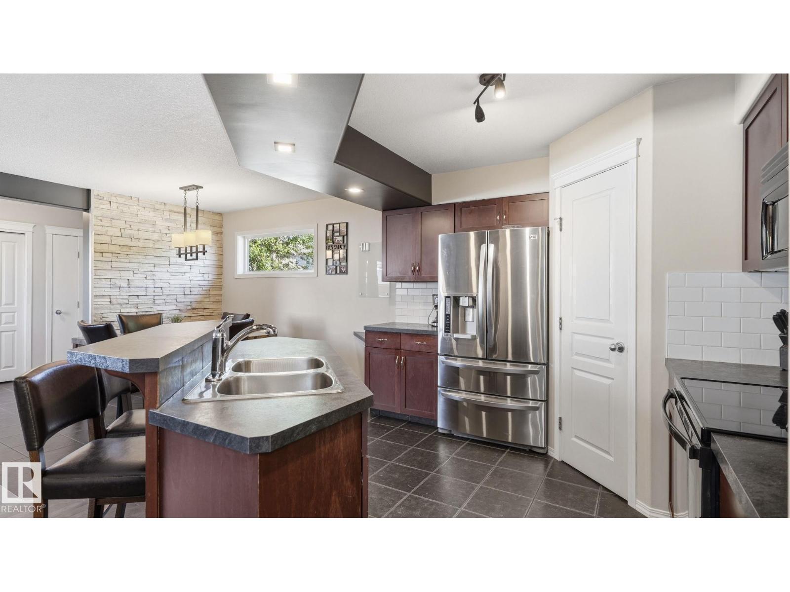 61 Spruce Village DR E - 4