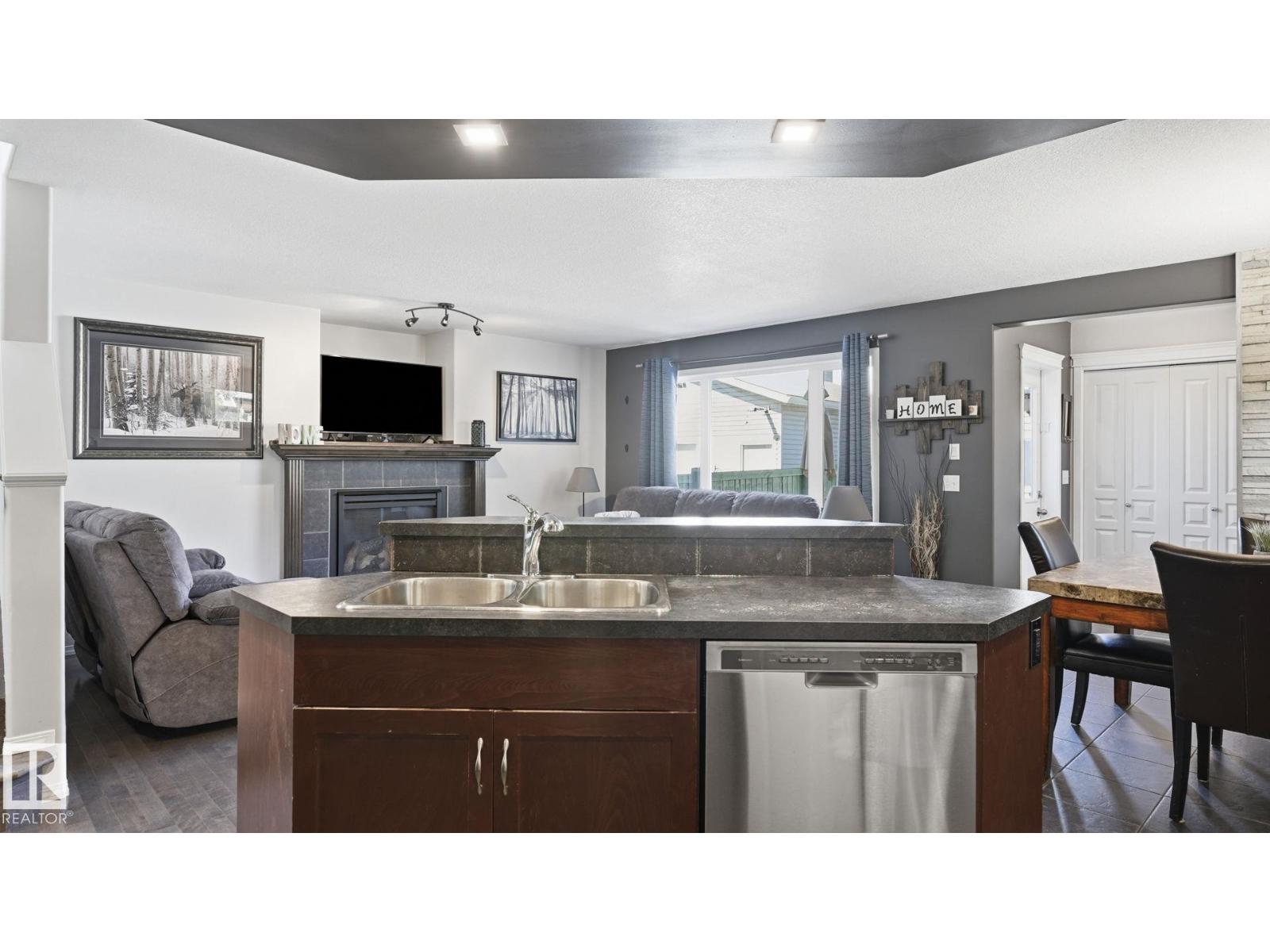 61 Spruce Village DR E - 6