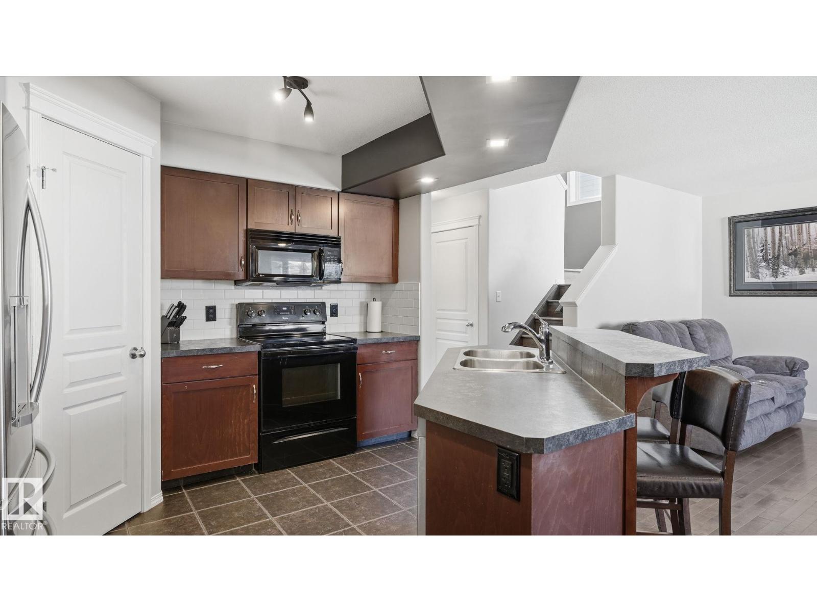 61 Spruce Village DR E - 7