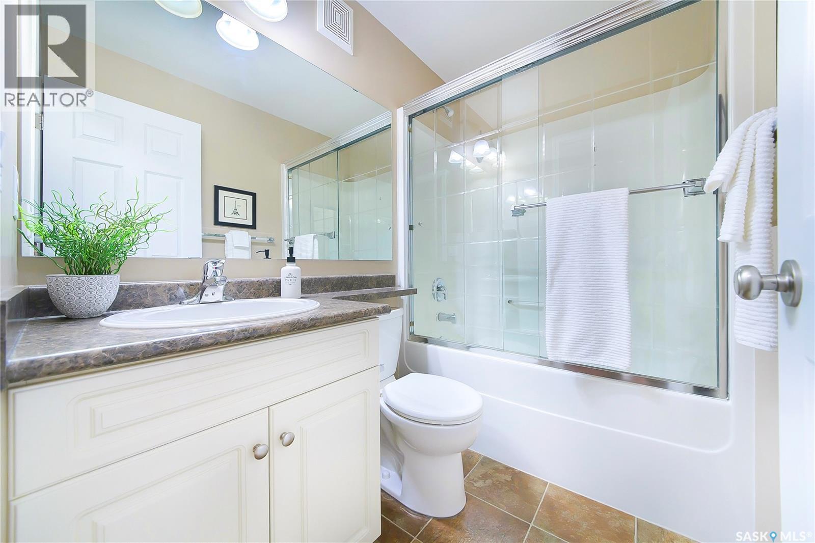 #218 928 Heritage VIEW - 25