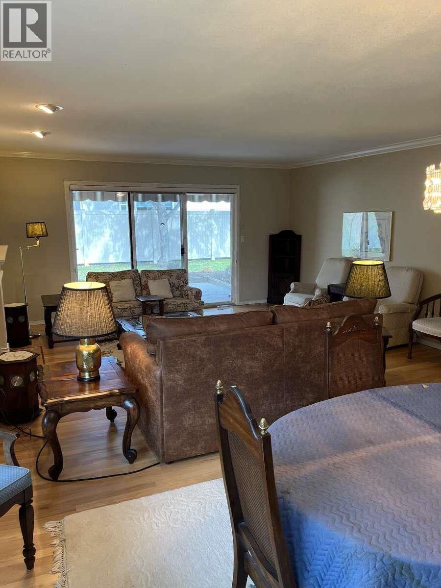 #11 860 Lanfranco Road - 19