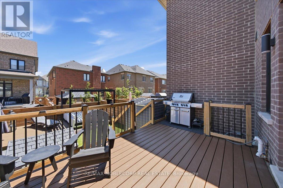 18 GHENT DRIVE - 35
