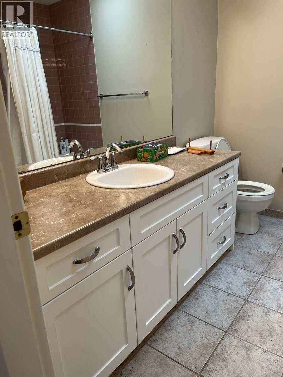 #11 860 Lanfranco Road - 12