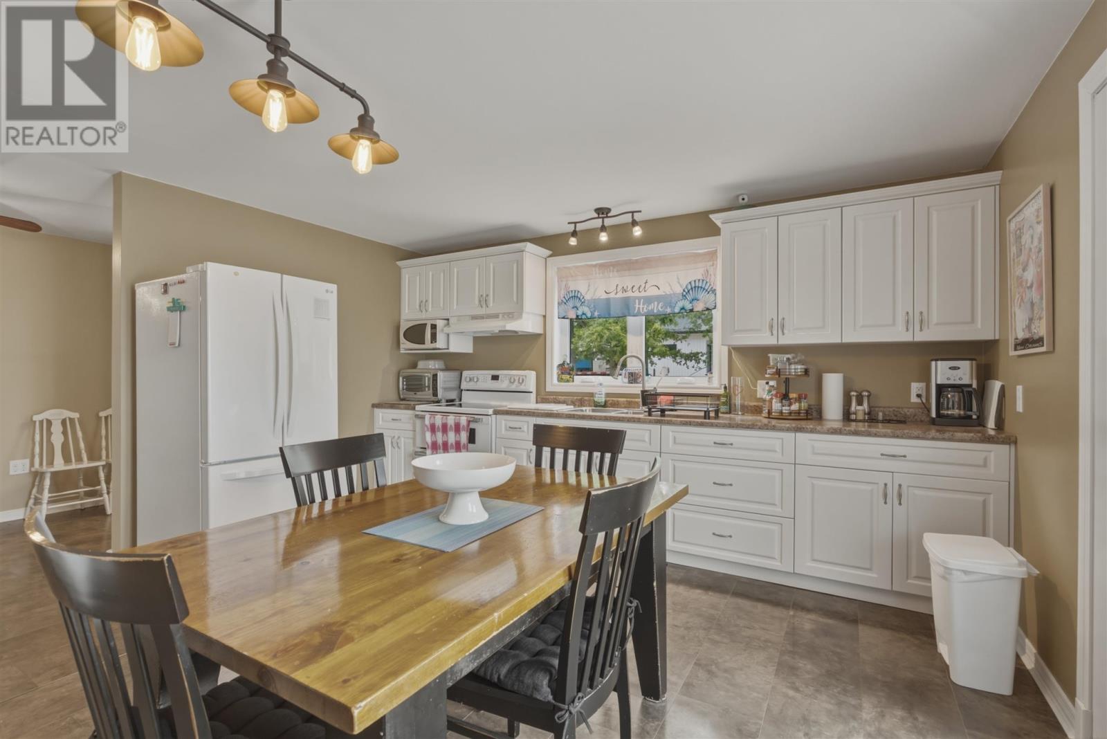 2761 Hawdon DR - 10
