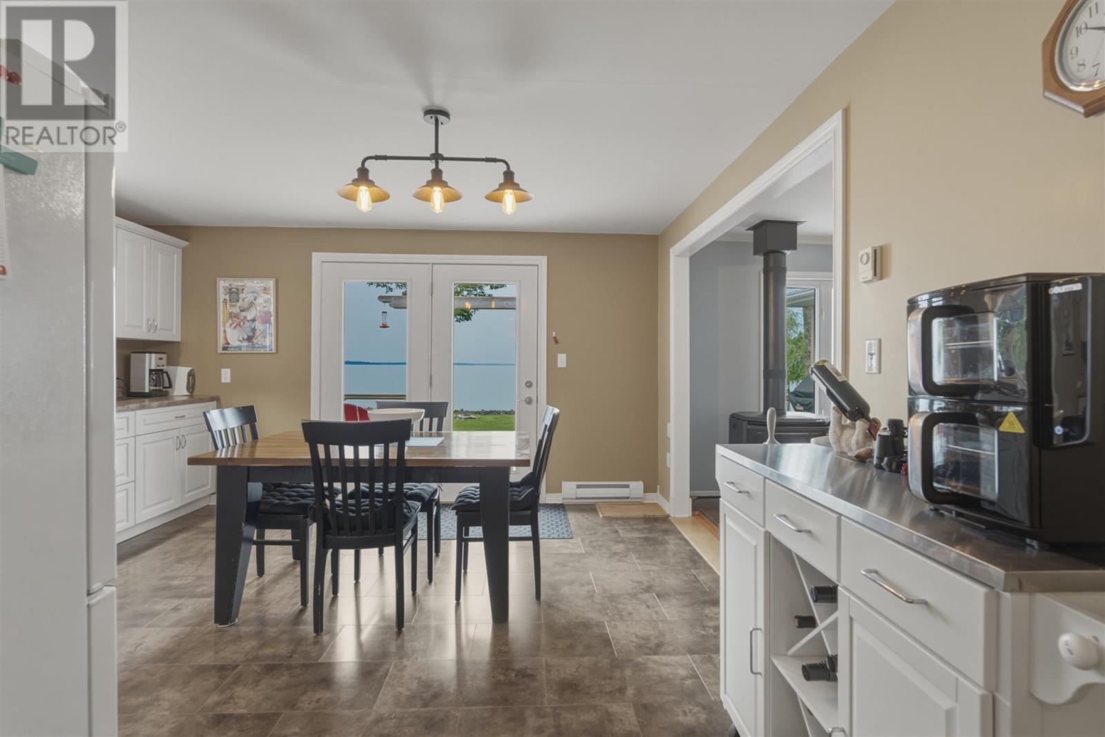 2761 Hawdon DR - 8